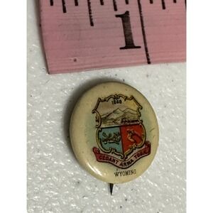 Wyoming State Seal Sweet Caporal Cigarettes Whitehead & Hoag Pinback Button